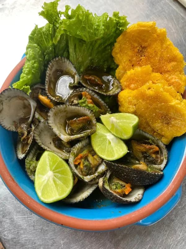 Porción de Conchas Salteadas